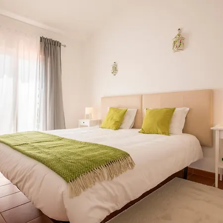 Lagos Digital Nomads Coliving & Coworking Affittacamere Mato Porcas